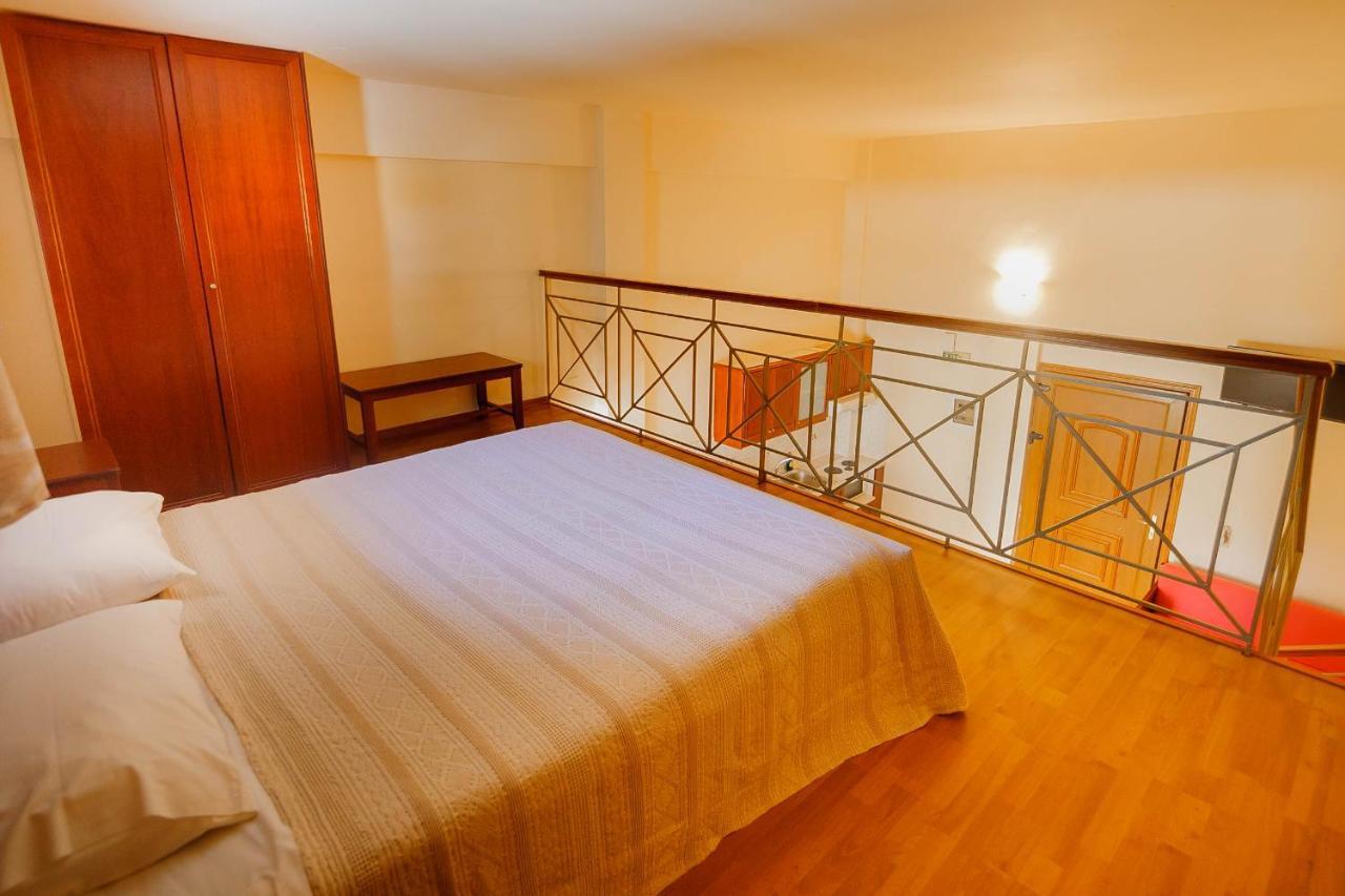Zorbas Apartments Парга Екстер'єр фото